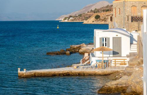 On The Rocks - Photo 3