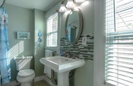 1BR 1BA NorthStar Bungalow. Just Steps to the beach and the bay. - Foto 32