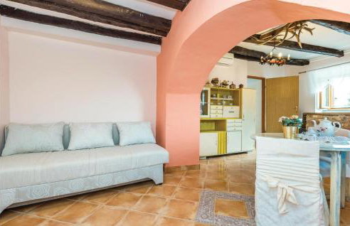 Stunning Home In Jurdani With Wifi - Photo 17