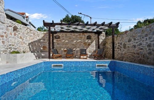 House AnaDora with pool - Zlarin - Photo 25