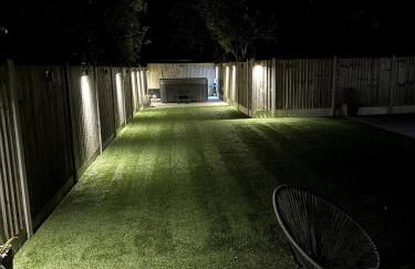 Blissful 4-Bedroom Home with Hot tub - Foto 3