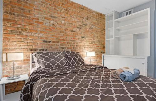 Home for summer with pool, pool table, outdoor kitchen,patio and balcony - Foto 29