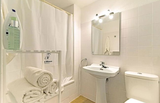 Apartamentos Cala Blanca - Photo 14