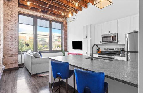 Brick & Bed Riverfront Lofts, PC 201 - Foto 1