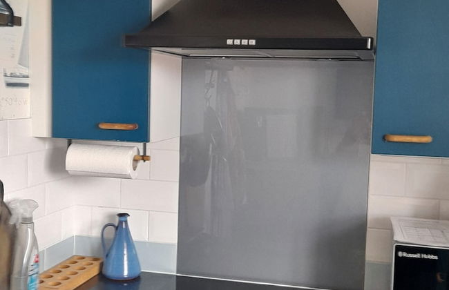 Marina View, South Facing Balcony Sunny Apartment - Foto 6