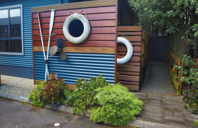 Strahan Bungalows - Photo 49