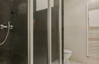 3 Suite in Centro Città con Vista Mare, Doccia Cromoterapia & Netflix Gratuito - Foto 27