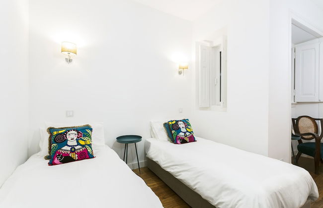 Chalet Estoril Luxury Apartments - Photo 13