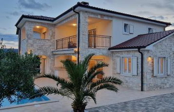 Villa Martina s bazenom,5 soba - Photo 7