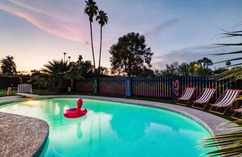 Gorgeous 4-bed home with Golf, Pool, & Hot Tub! - Photo 17