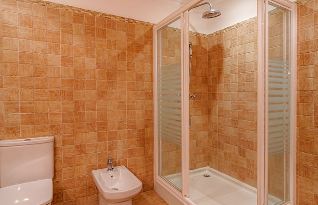 3 bedroom House in Petra with garden - Photo 10