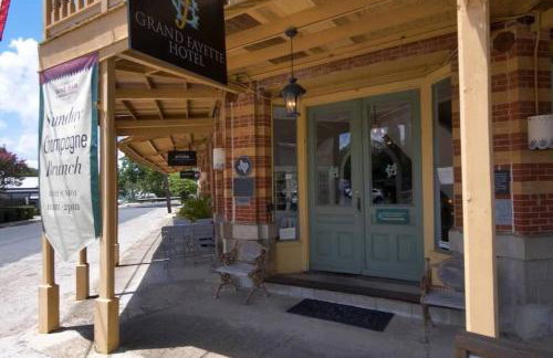 Red Bird Ranch - Private 140 acre Ranch Sleeps 12 - Foto 25