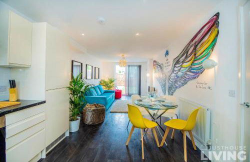 NEW Spacious Modern Townhouse Sleeps 12 Free Parking - Foto 8