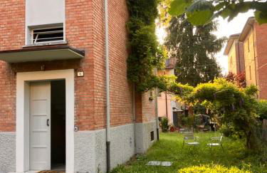 ROSSENA HOME tranquillo appartamento, con giardino, vicino al centro ed all'Ospedale Santa Maria Nuova SMN - Foto 44