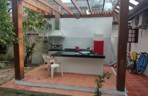 Casa perto a praia Guaecá 6 -10 pessoas - Foto 28