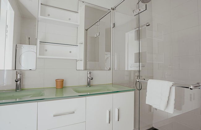 Apartment by the Beach With Sea Views - Photo 37