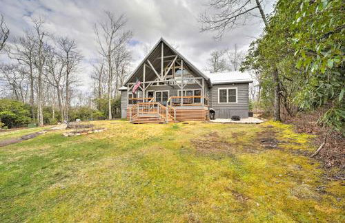 Ideal for Families! Lake Toxaway Getaway with Deck - Foto 37