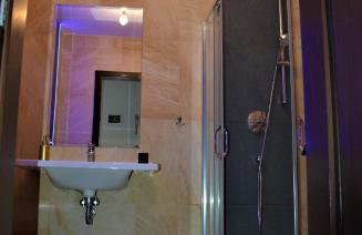 My Universe Mezzanine Apartment Tęczowe Wzgórze - Photo 17