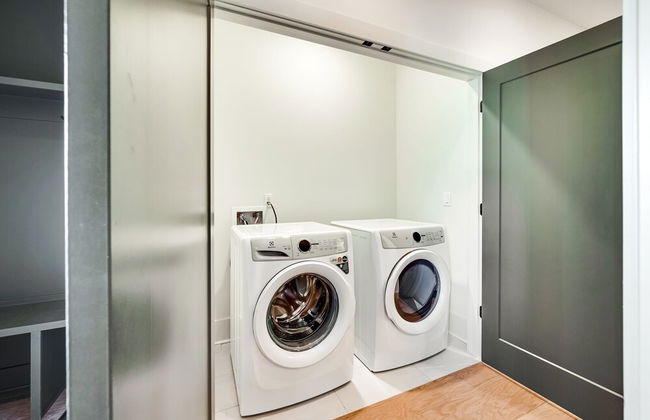 Sky High Cowgirl Luxe 4BR w Rooftopdeck Karaoke - Foto 41