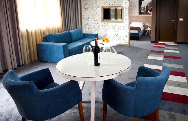 Spacious Serviced Apartment - Free Parking - Breakfast - Foto 7