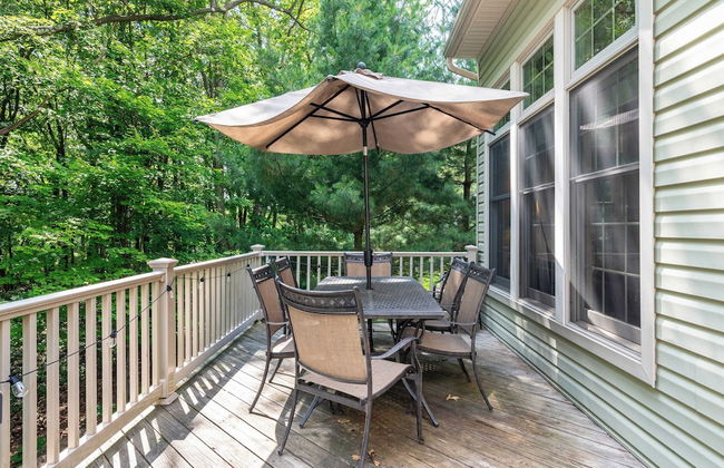 Highland Hideaway by Avantstay Group Poconos Retreat w/ Patio + Game Room - Foto 1