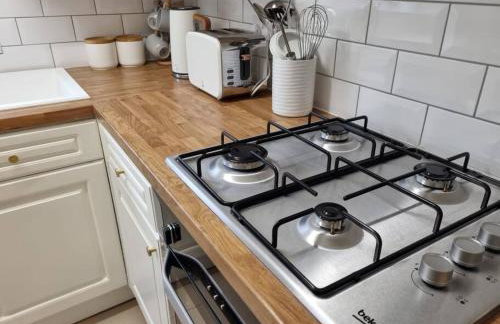 1750's cottage with open fire and beams - Foto 15