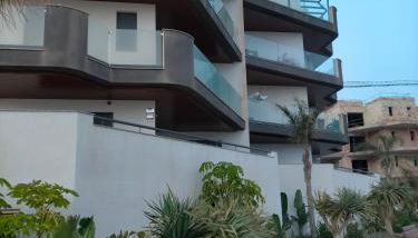 URBAN holidays - Photo 3