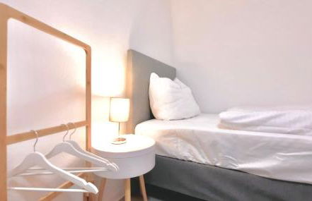 Gemütliche Unterkünfte für längeren Aufenthalt und Monteure inkl Balkon, Waschmaschine, WiFi, Küche und Parkplatz - Foto 14