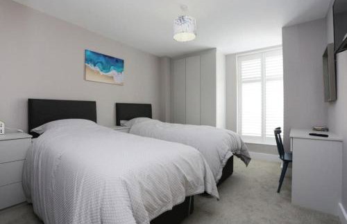MERAKI 4 by BOURNECOAST - A Modern Apartment with a Patio and Parking - Sea Glimpses - FM8413 - Foto 18