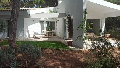 Diseño y luz entre los pinos - Foto 4