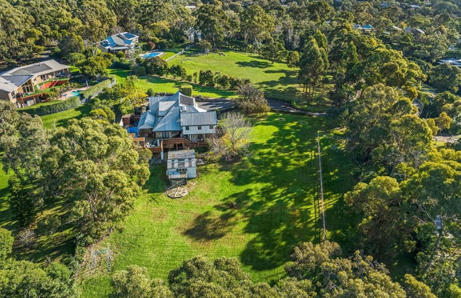 The Peninsula Chateau Lodge-inspired Luxury - Photo 45