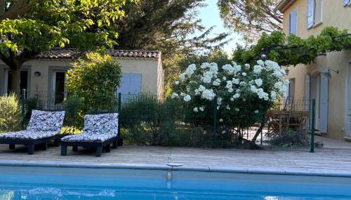 Joli gite en Provence avec piscine - Photo 2