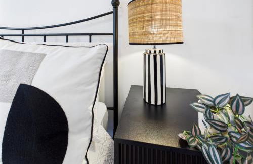 Luxury Beach Stay with Hot Tub - Foto 28