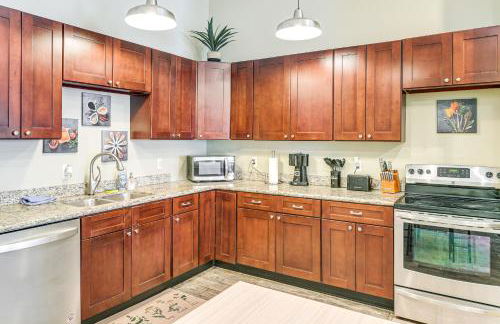 Bring a Pet Historic Downtown Olean Apartment - Foto 5