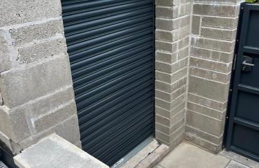 Uber Stylish 3 bedroom home off Road parking near town centre and Bike Park Wales - Photo 26