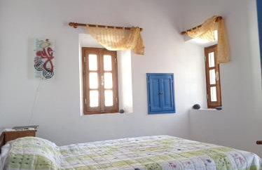 quiet stone house in Nisyros - Photo 1