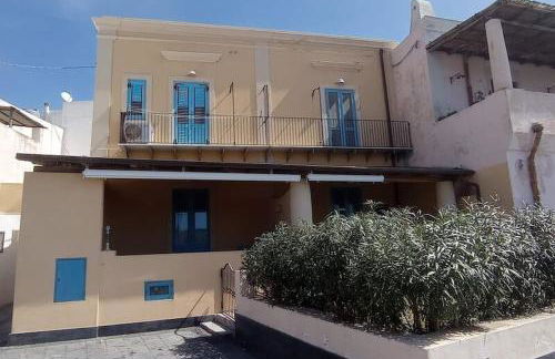 Casa Caraedo sulla spiaggia Isola Salina - Foto 2