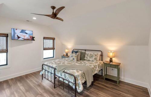 Lux Riverfront Retreat- Hot Tub, Game Room, Views! - Photo 28