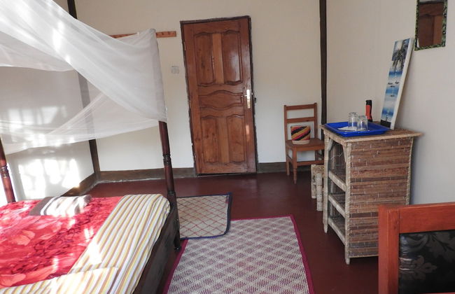 Green Village Apartments - Photo 3