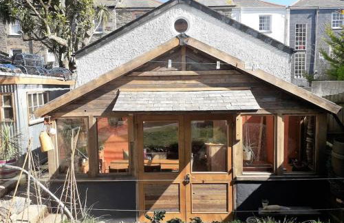 Bright cosy house, garden, central to town & beach - Foto 8