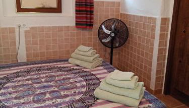 3 Bed Lodge - Sleeps 6 - Pool - Terrace - Parking - Foto 5