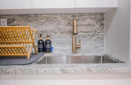 Charming Garden Lvl Brownstone - Foto 11