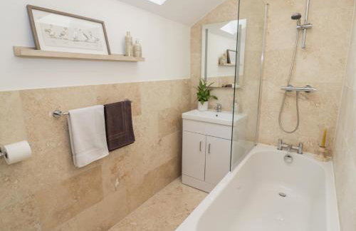 Pear Barn - Photo 20