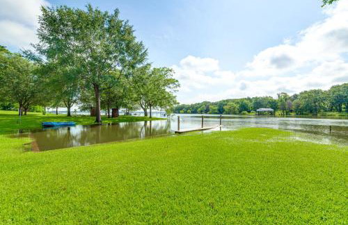 Lake Tawakoni Access and Hot Tub - Wills Point Home! - Foto 26