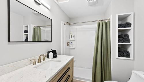 Ground Apt 5 Min to Holiday Valley King bed & Bunk - Foto 5