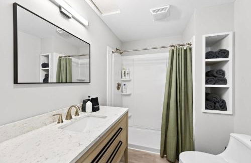 Ground Apt 5 Min to Holiday Valley King bed & Bunk - Foto 5