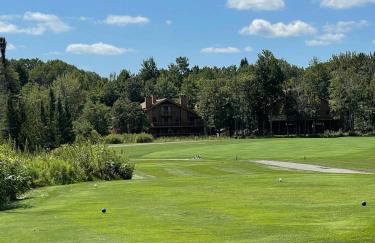 New Tee & Ski Getaway Schuss Golf Ski Villa - Foto 19