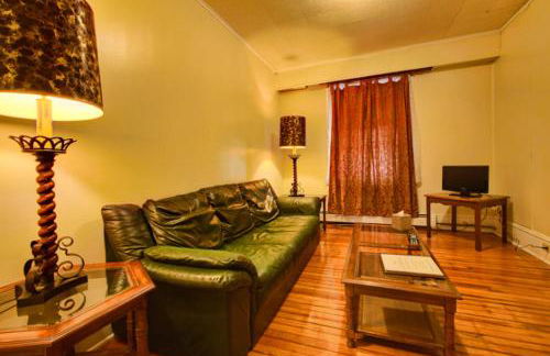 Suites on Main - Photo 8