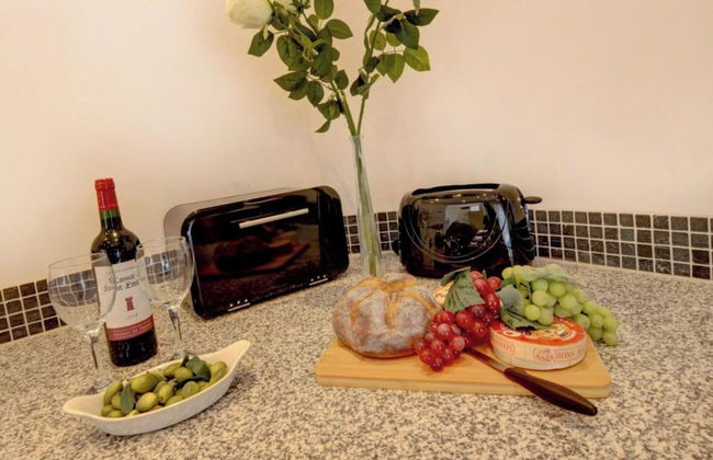 Seaview 1 Bed Apartment Sleeps 4 - Balcony - Tv - Foto 13