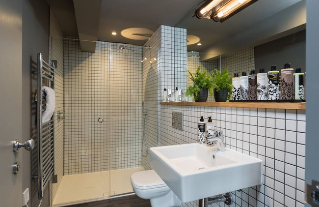 Hiding Space - Trim Street Apartments - Foto 34